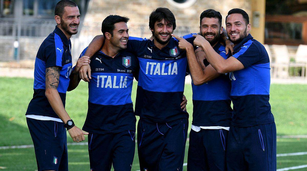 包含德甲赛前再迎强敌，埃因霍温再遭质疑，主帅态度：管理层满意，赛季目标并未改变的词条-爱游戏官网